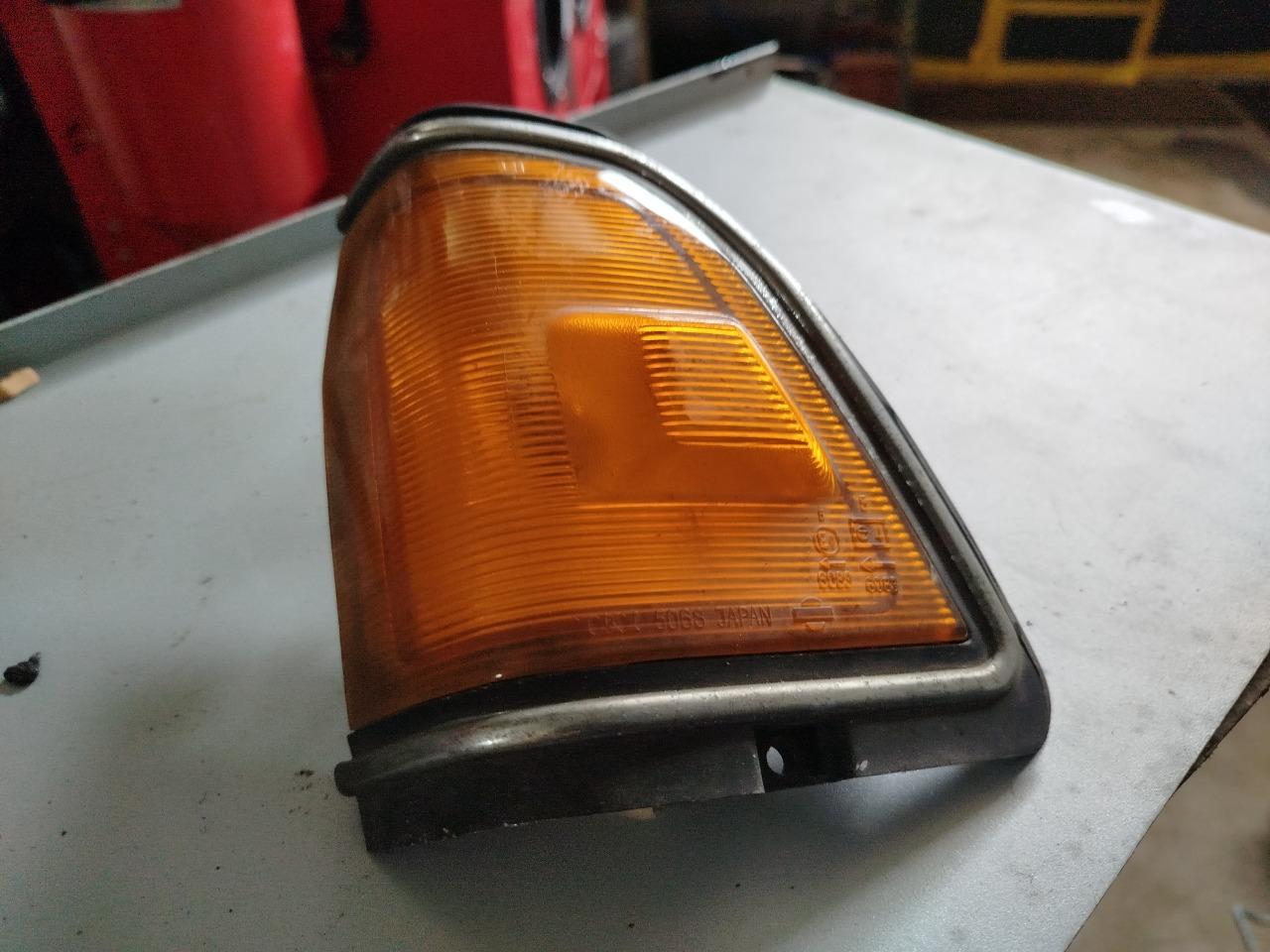 Clignotant NISSAN Cedric LesAnciennes.com