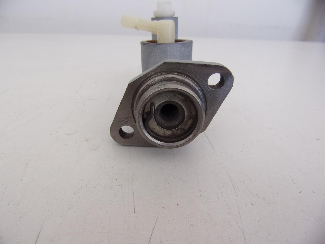 Emetteur embrayage SIMCA 1100 LesAnciennes.com