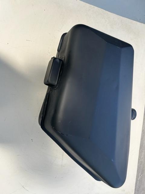 Réservoirs de carburant pour Maserati Indy LesAnciennes.com