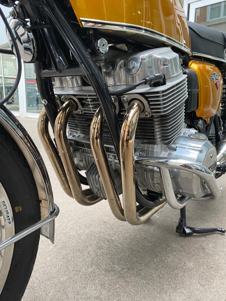 HONDA CB 750 Four K2 - 1976 LesAnciennes.com