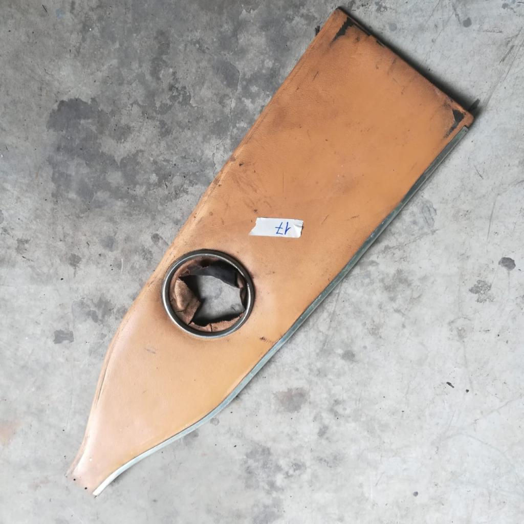 Revêtement de tunnel central pour Maserati Mexico LesAnciennes.com