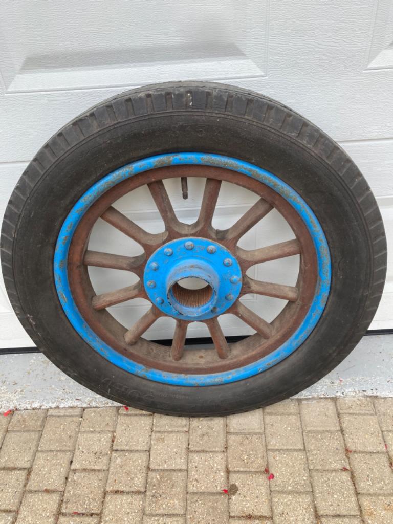 Jante DIVERS Ford LesAnciennes.com