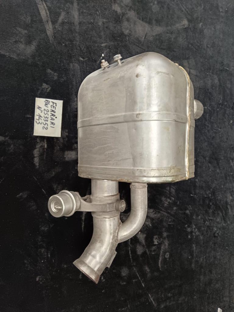 Silencieux d\'échappement pour Ferrari California LesAnciennes.com