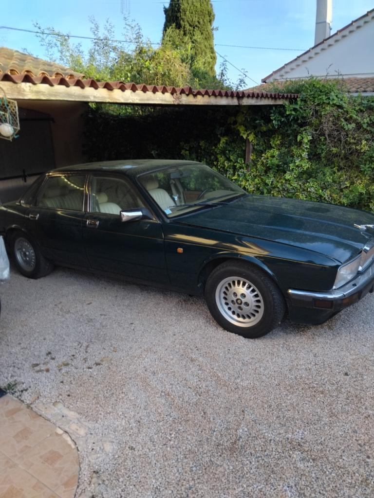 JAGUAR XJ40 Sovereign - 1992 LesAnciennes.com