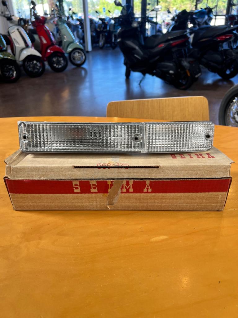 Clignotant Avant Gauche Citroën SM Italie Seima LesAnciennes.com