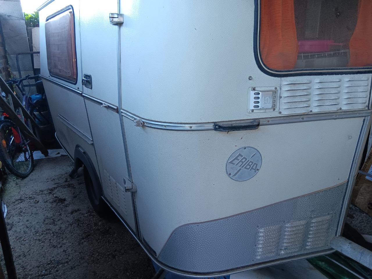 Caravane Eriba Puck LesAnciennes.com