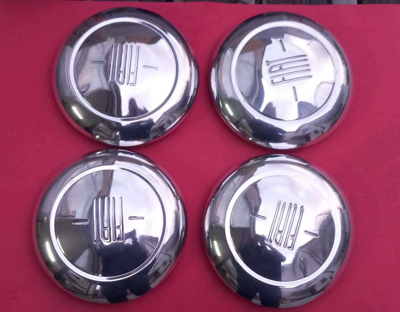 Enjoliveurs en aluminium FIAT 600 d e multipla LesAnciennes.com