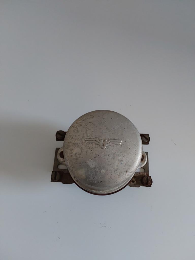 Régulateur UHER X LesAnciennes.com