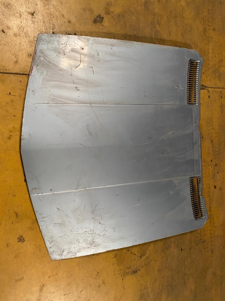 BMW 3.0 cls capot LesAnciennes.com