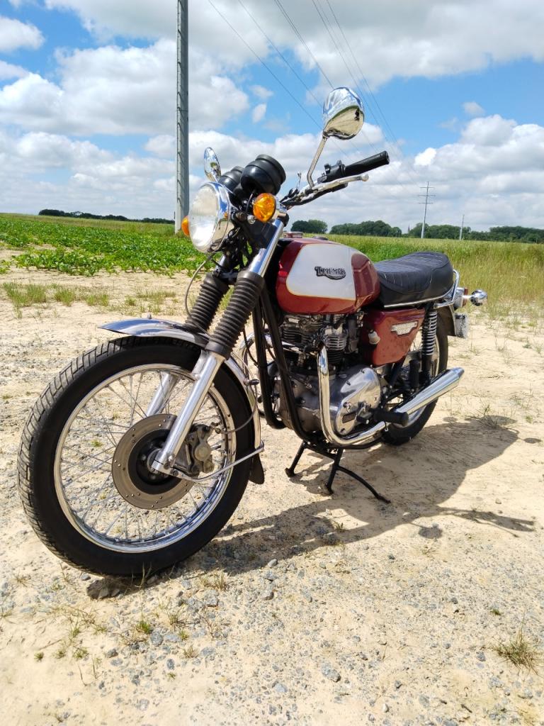 TRIUMPH Bonneville T140 - 1982 LesAnciennes.com