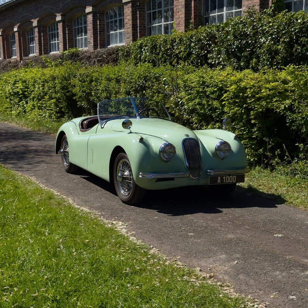 JAGUAR XK120 XK 120 SE OTS - 1953 LesAnciennes.com