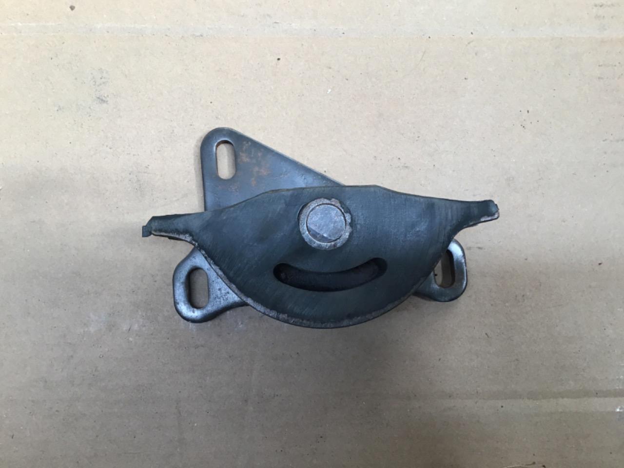 SUPPORT MOTEUR NEUF FIAT 128/127 LesAnciennes.com