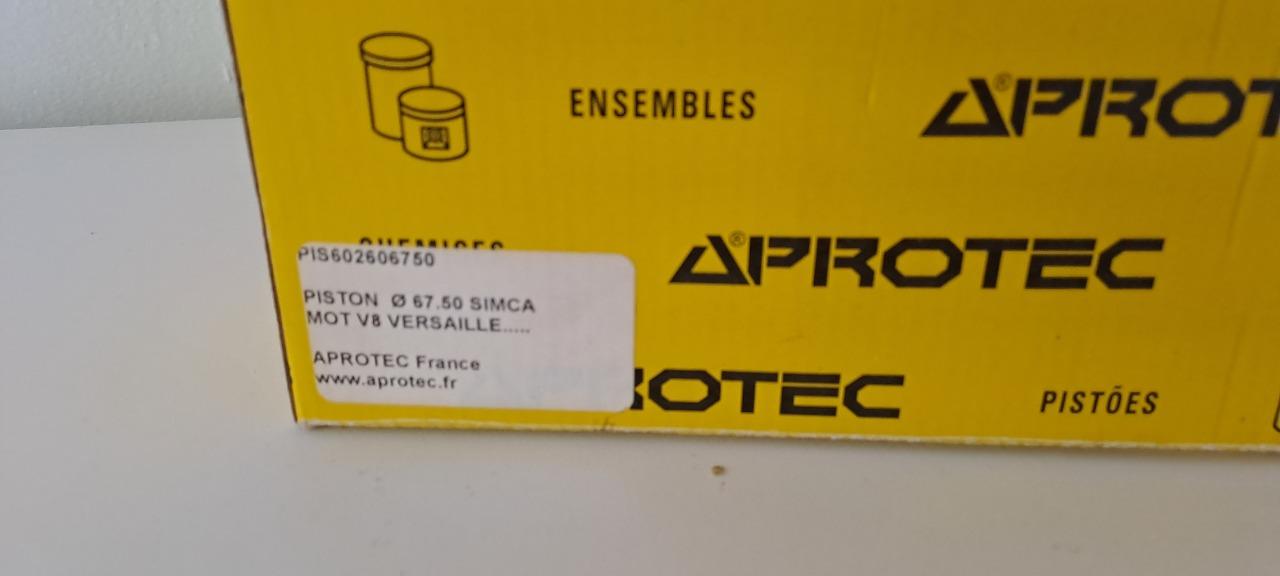 Lot de pièces SIMCA Vedette LesAnciennes.com