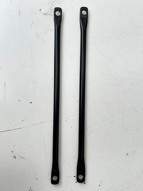 Biellettes carrosserie arrière Lamborghini Miura LesAnciennes.com