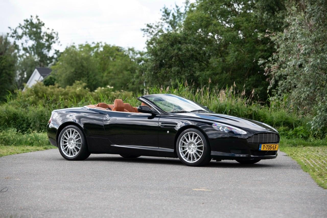 2006 Aston Martin DB9 Volante Convertible 6,0L V12 LesAnciennes.com