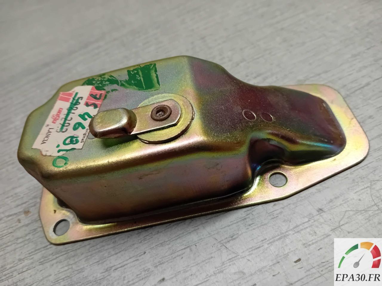 5984293 COUVERCLE NEUF BOITE 5 VIT FIAT PANDA 4X4 LesAnciennes.com