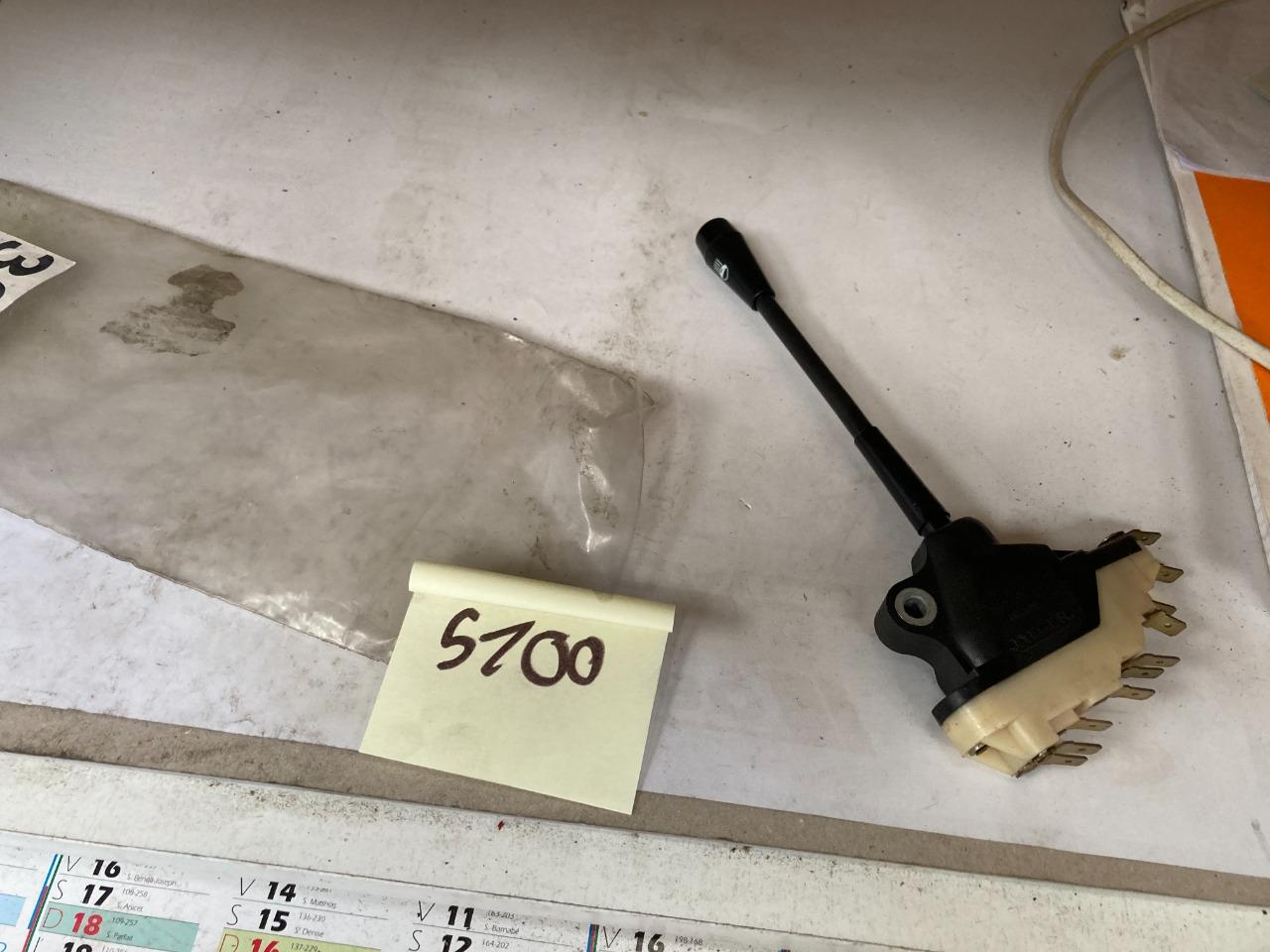 Comodo neuf PEUGEOT 304 LesAnciennes.com