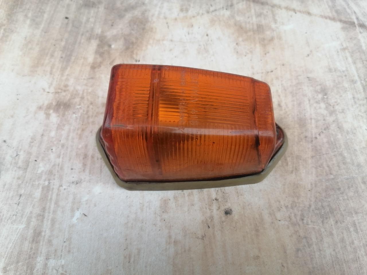 Clignotant orange SEIMA 413 CITROEN 2CV LesAnciennes.com