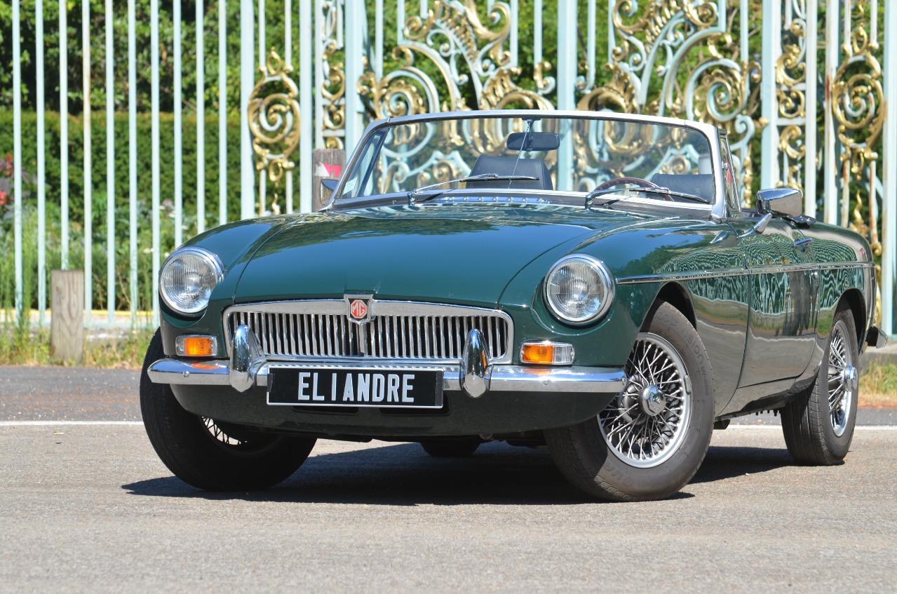 MG MGB Cabriolet - 1973 LesAnciennes.com