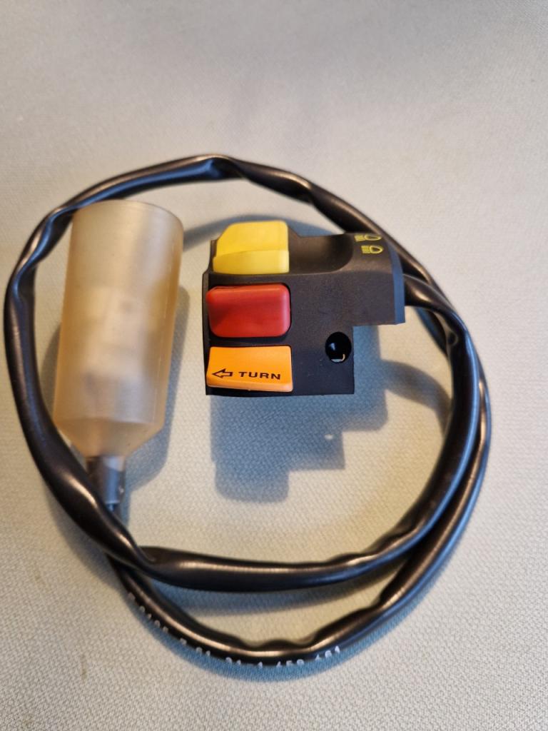 Comodo Gauche Référence 61311459461 Marque BMW LesAnciennes.com