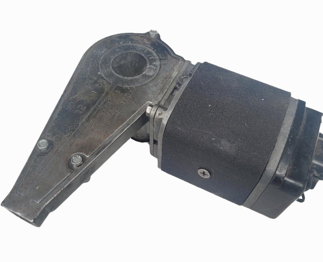 MOTEUR D ESSUIS GLACE TRIUMPH TR2 TR3 LesAnciennes.com