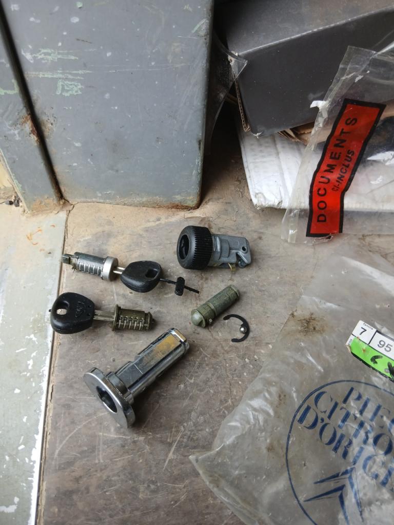 Serrure CITROEN CX LesAnciennes.com