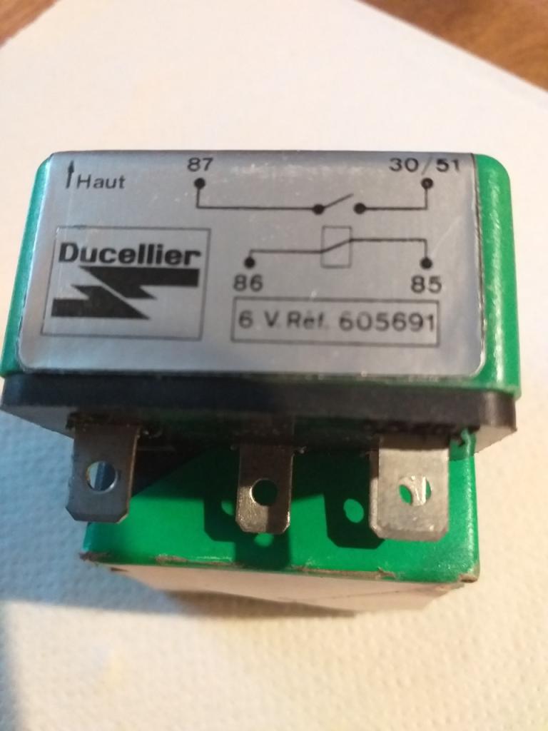 Pièces RENAULT SIMCA PEUGEO 4 cv LesAnciennes.com