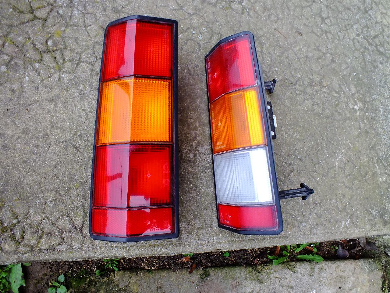 Feux arrières de RENAULT express LesAnciennes.com