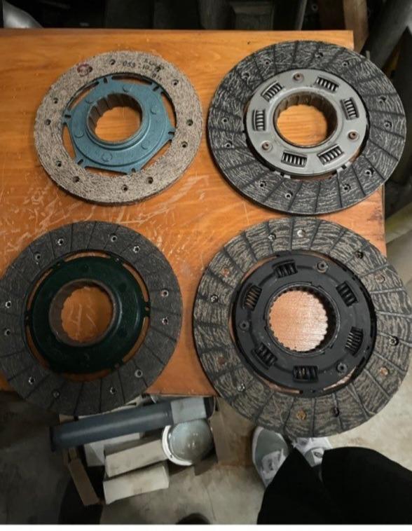 Disques d’embrayage de 204 et 304 Peugeot LesAnciennes.com