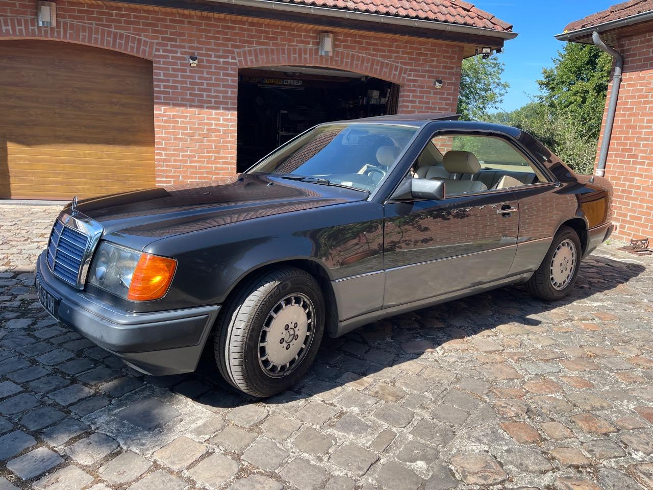 1992 Mercedes 300 300 CE W124, foto 1
