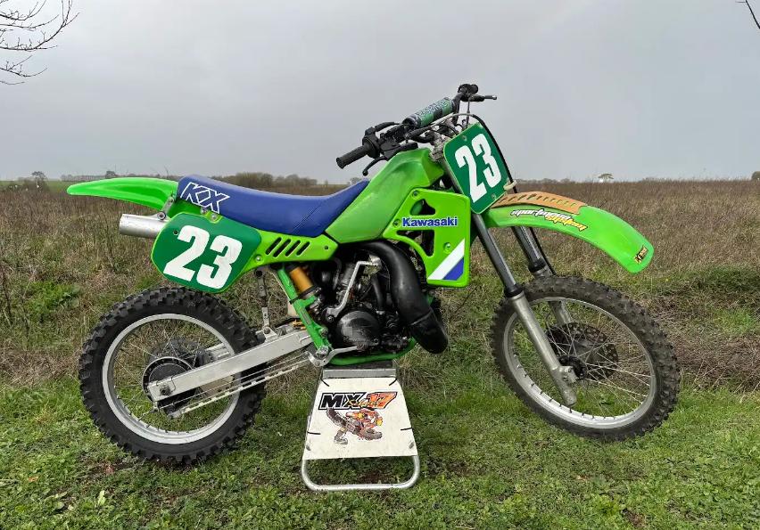 KAWASAKI 250 KX - 1985 LesAnciennes.com