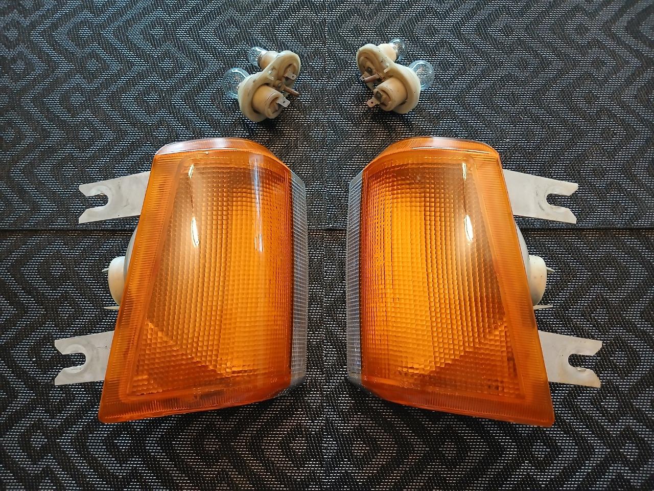 Clignotants RENAULT Trafic 1 LesAnciennes.com
