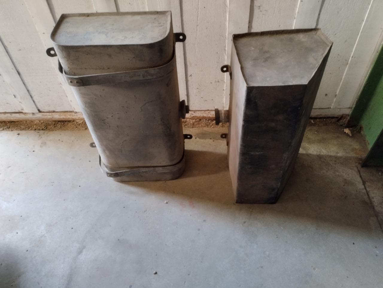 Réservoir essence cyclecar LesAnciennes.com