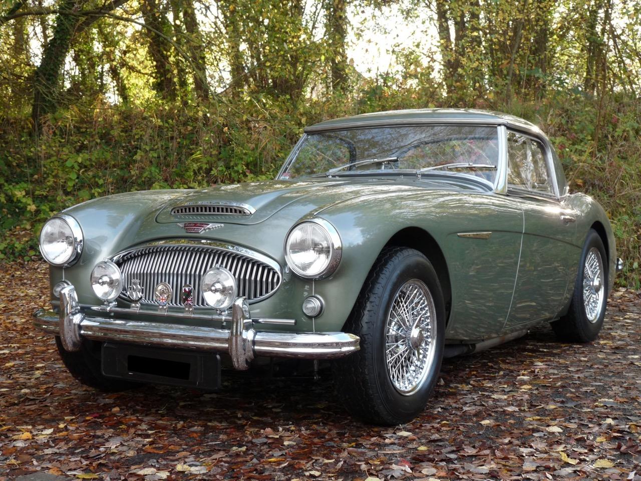 AUSTIN HEALEY 3000 MK II BT7 - 1962 LesAnciennes.com