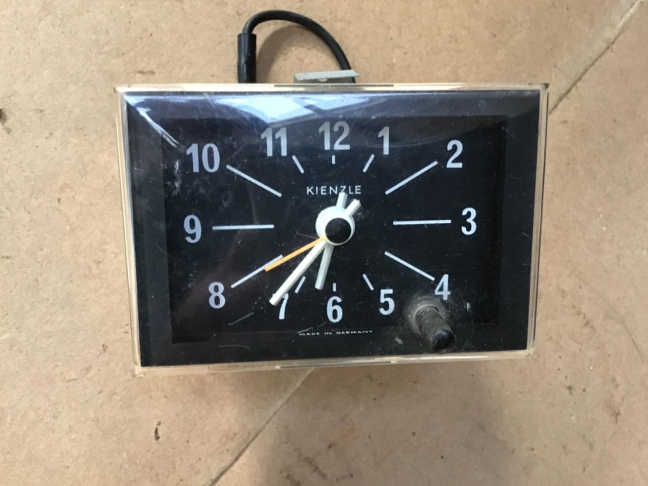 HORLOGE DE BORD KIIENZLE 12V LesAnciennes.com