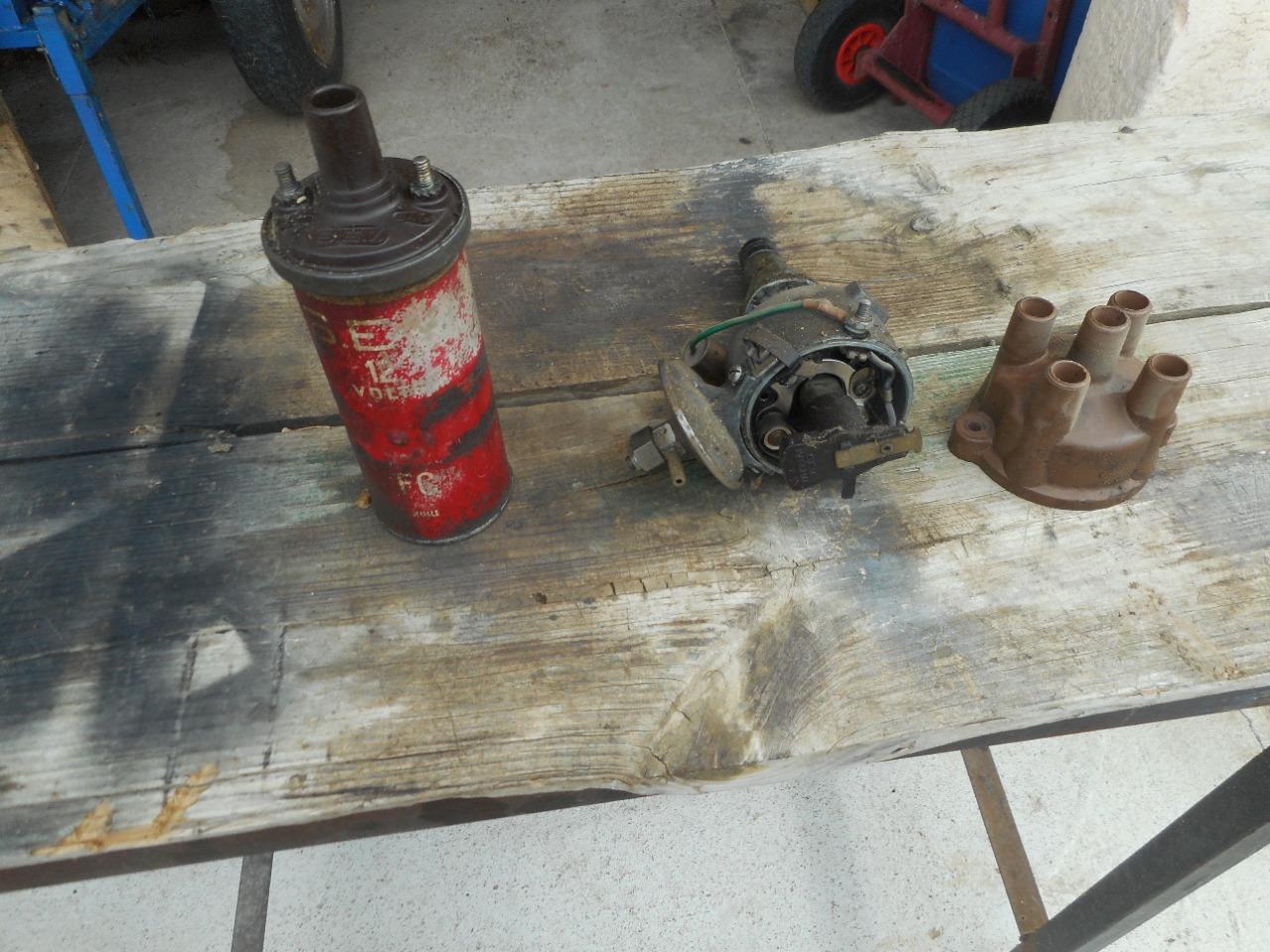 Allumeur RENAULT 8 (R8) LesAnciennes.com