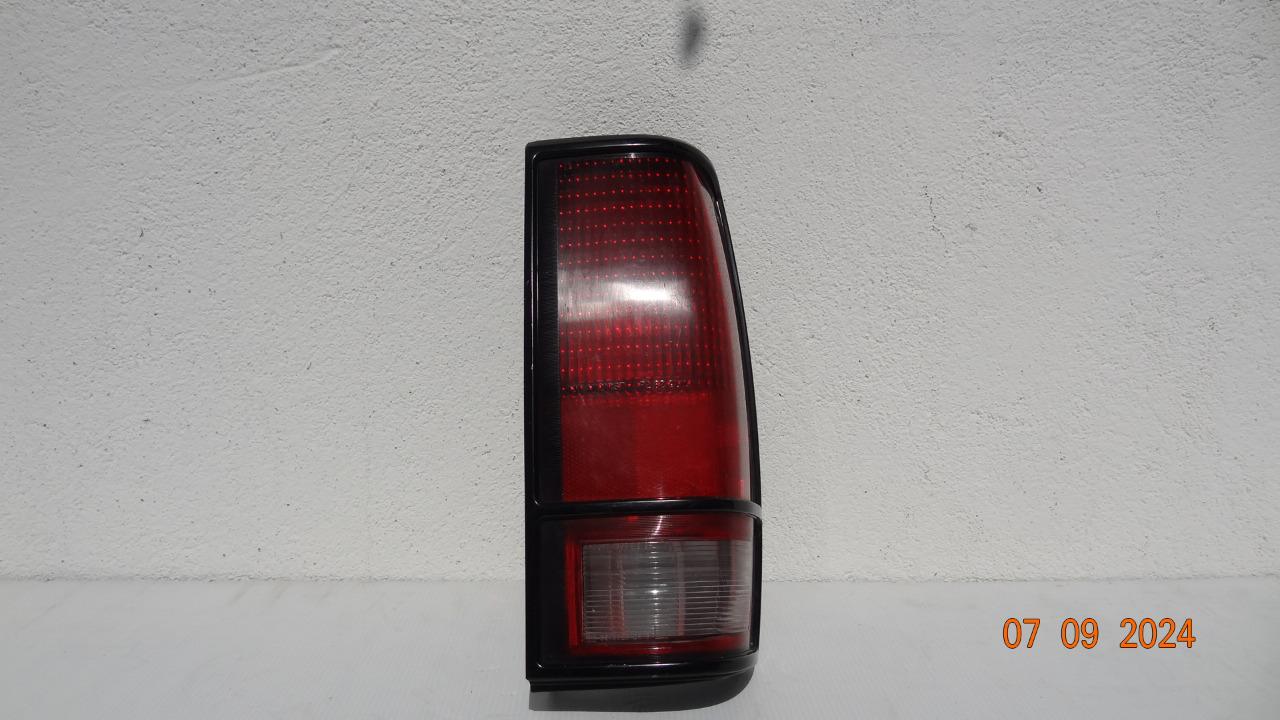 Feu CHEVROLET Astro LesAnciennes.com