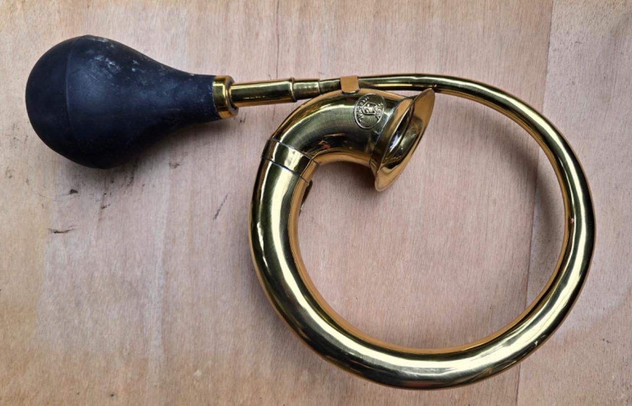 Trompe Avertisseur à poire SEV-Marchal - TBE LesAnciennes.com