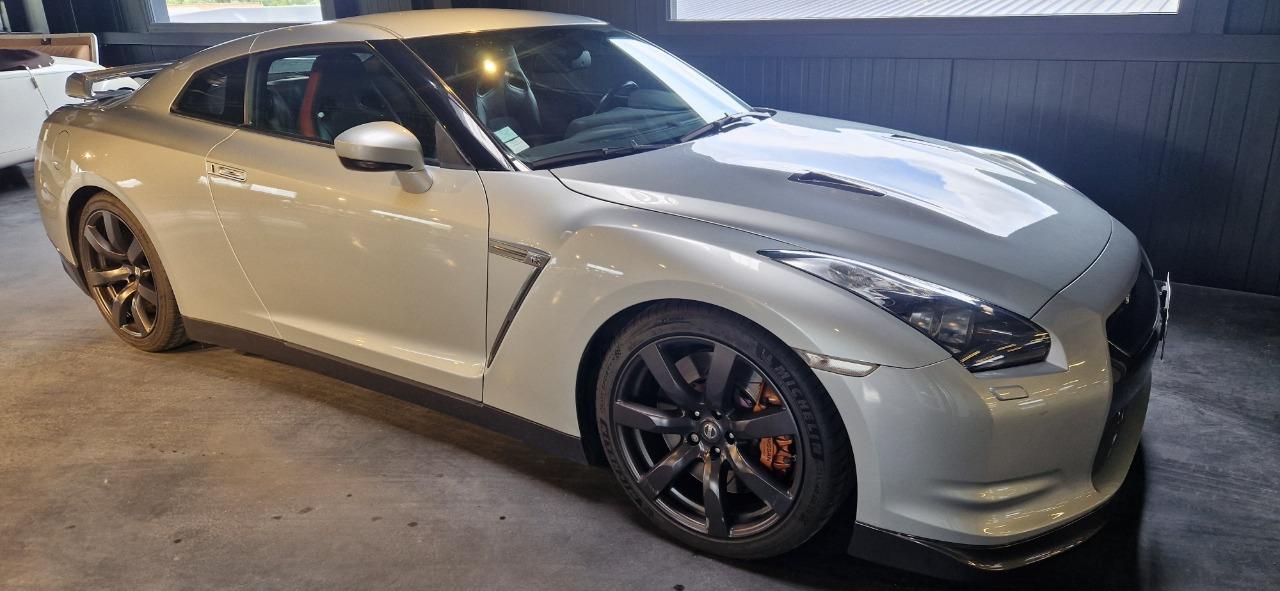 NISSAN GT-R R35 LesAnciennes.com