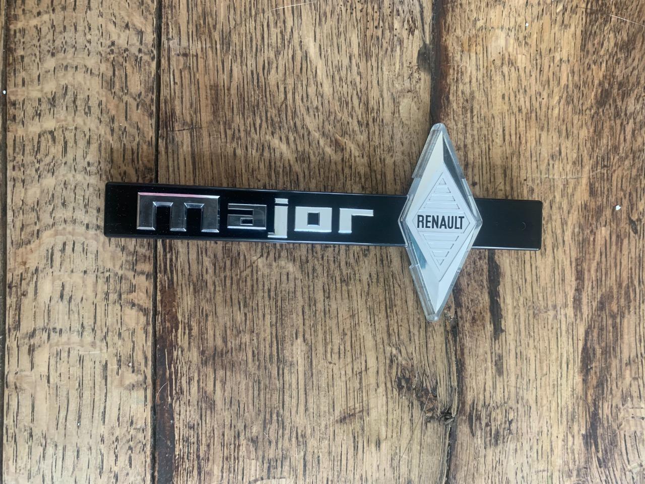 Sigle calandre RENAULT 10 Major LesAnciennes.com