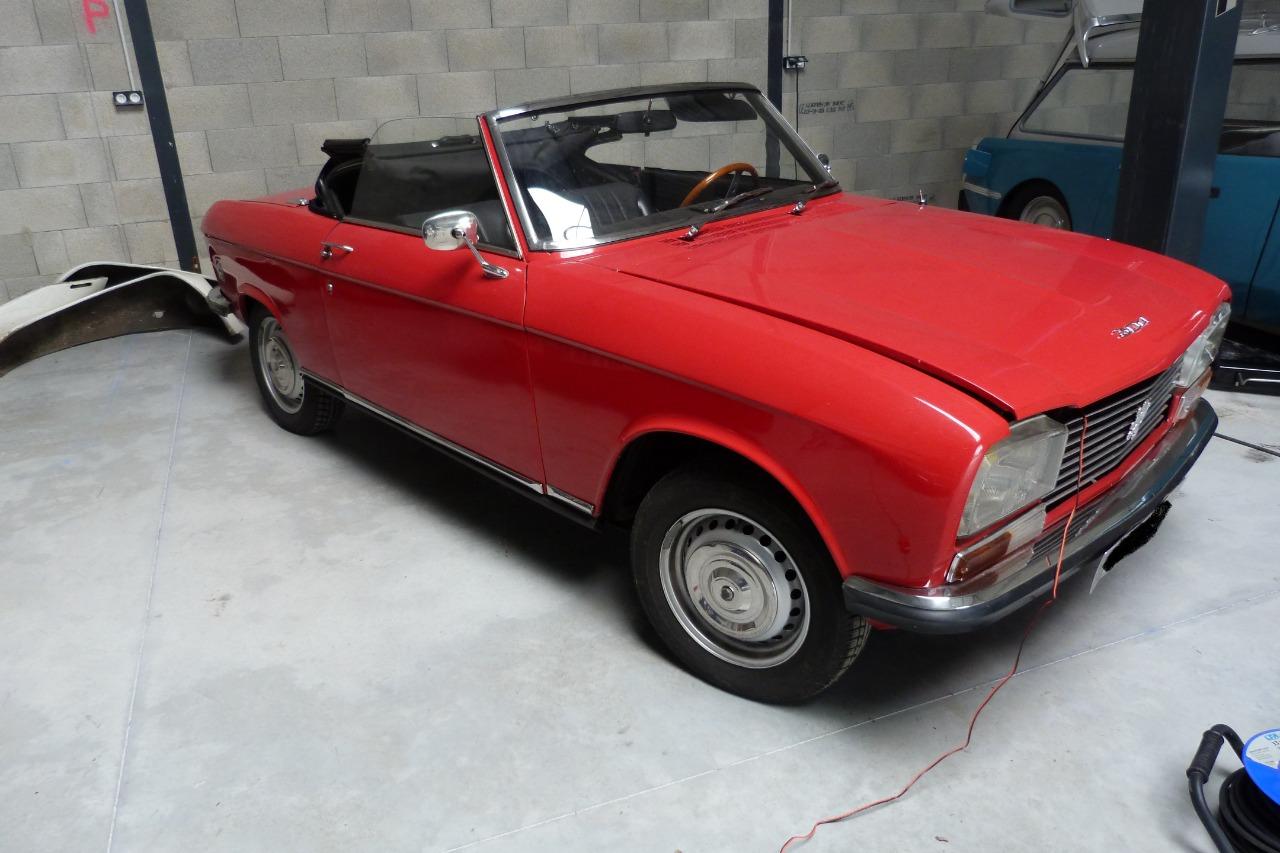 PEUGEOT 304 cabriolet - 1972 LesAnciennes.com