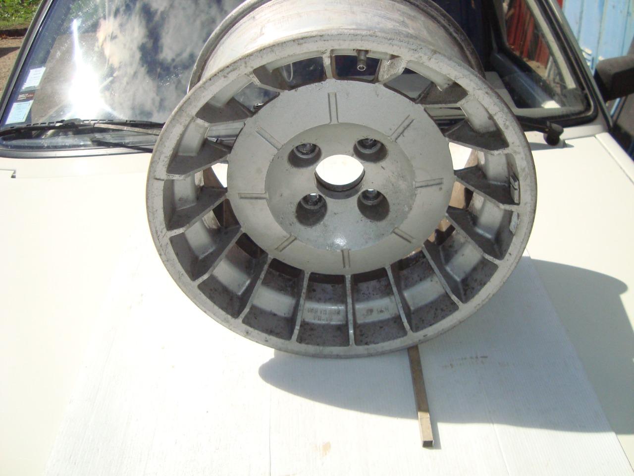 Jante RENAULT R 5 ALPINE TURBO 2 A 310 LesAnciennes.com