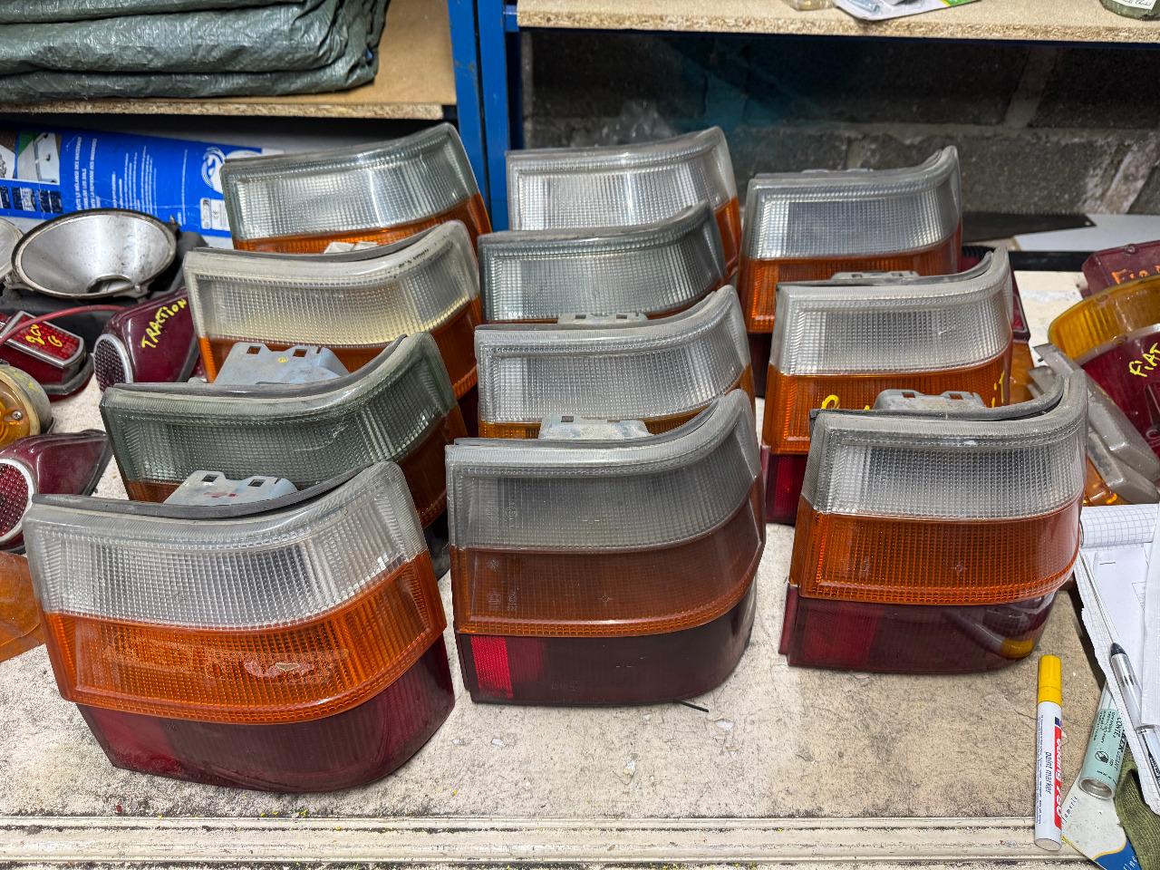 Feu RENAULT 11 (R11) LesAnciennes.com