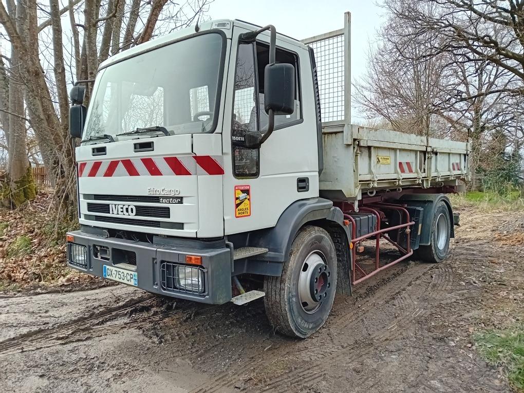 IVECO camion tribenne tector - 2002 LesAnciennes.com