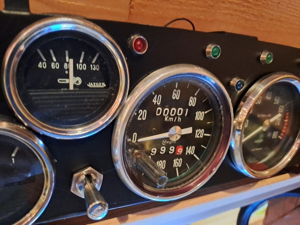 Compteur jaeger PEUGEOT 404 coupé /cabriolet LesAnciennes.com