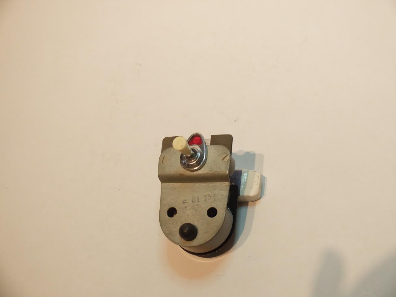 Centrale clignotants Made in France en 6 volts LesAnciennes.com