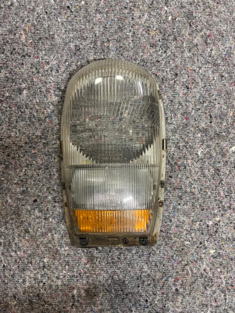 Phares MERCEDES 600 W100 LesAnciennes.com