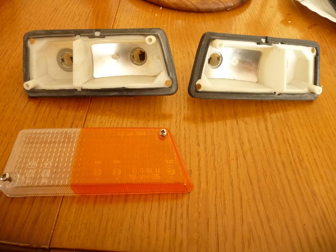 Pièces RENAULT 5 PLATINE CLIGNOTANT AV SEIMA 11600 LesAnciennes.com