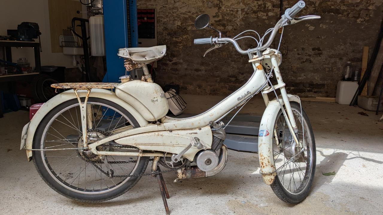 MOTOBECANE AV 44 - 1960 LesAnciennes.com