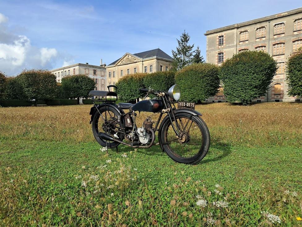 TRAIN 175 M4 - 1929 LesAnciennes.com